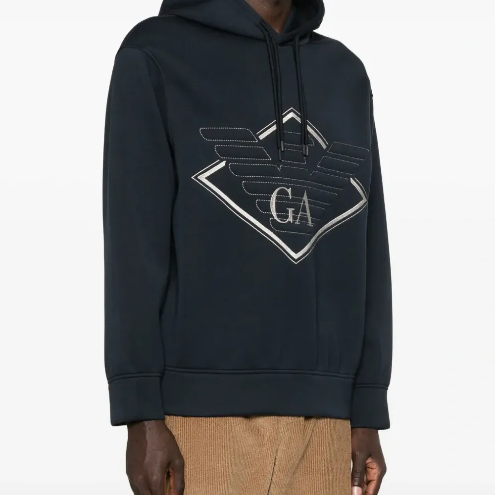 Худи с принтом и логотипом