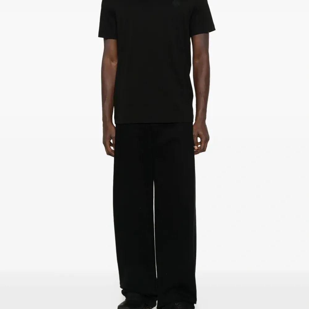 Футболка с короткими рукавами и полосатой отделкой