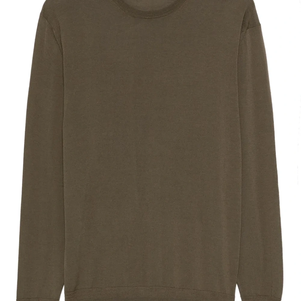 Шерстяной свитер с круглым вырезом