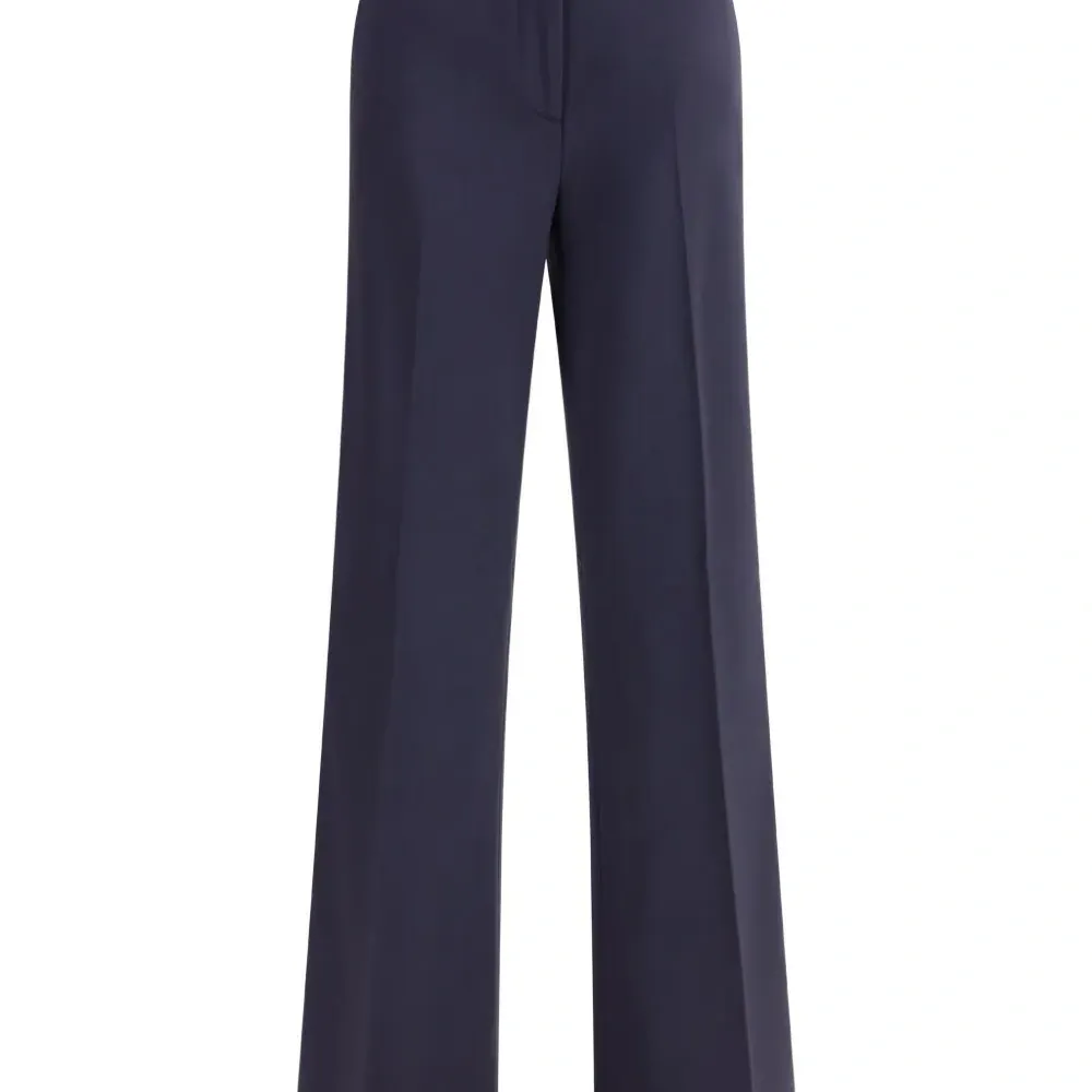 Широкие брюки на пуговицах