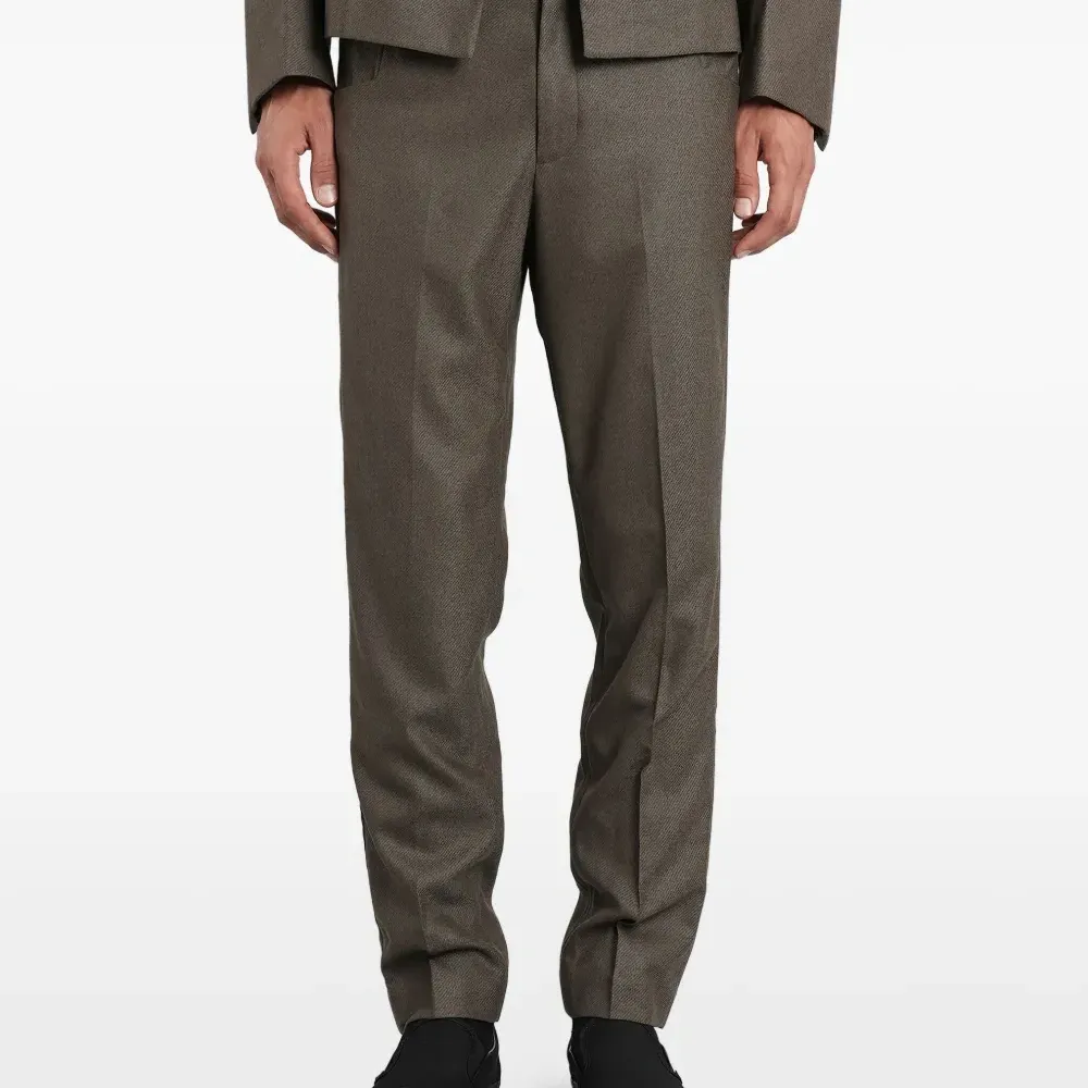 Брюки прямого кроя с карманами