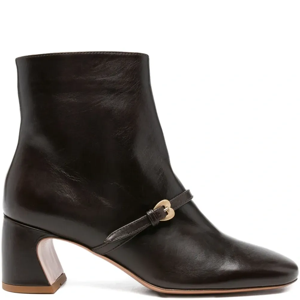 Ботинки с пряжками