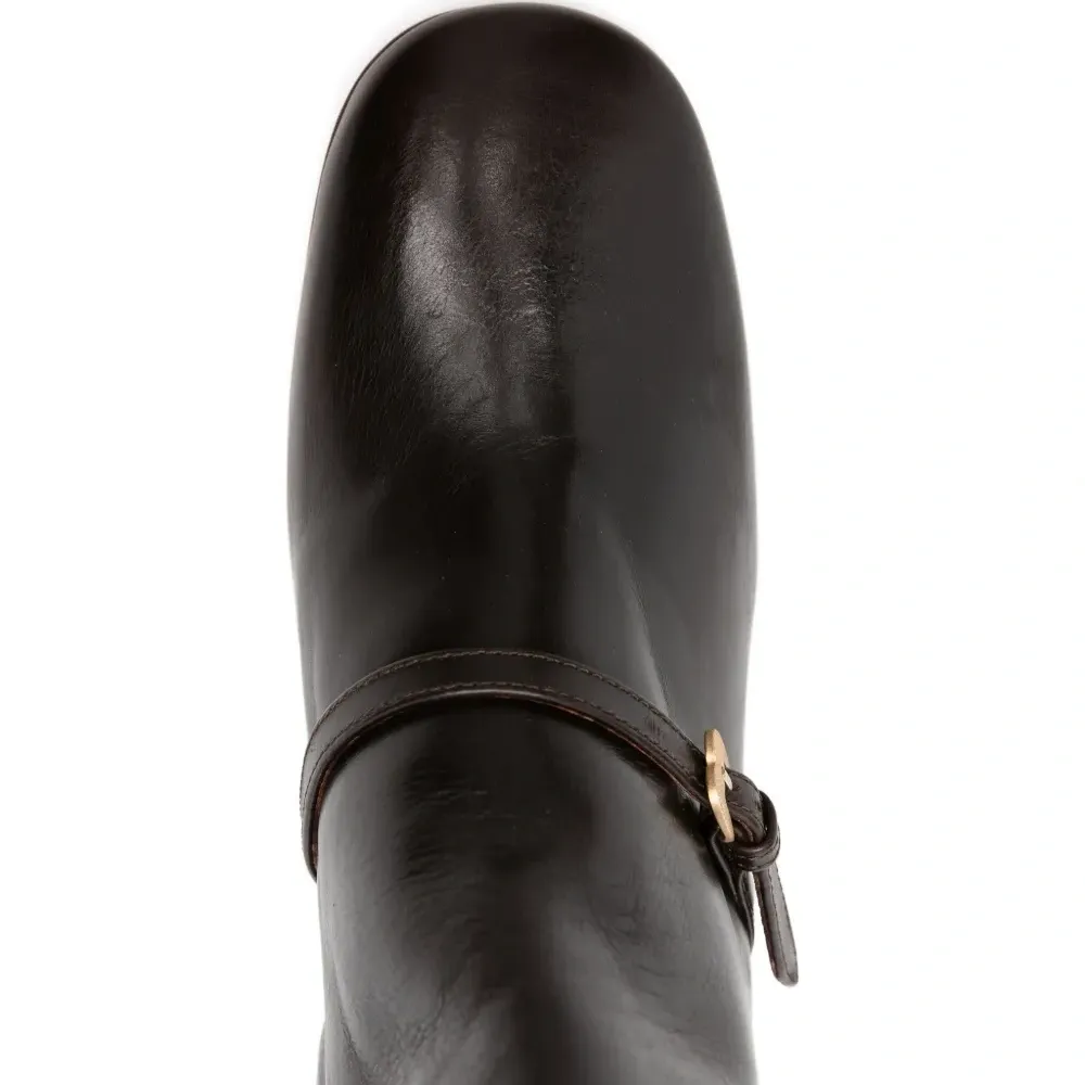 Ботинки с пряжками