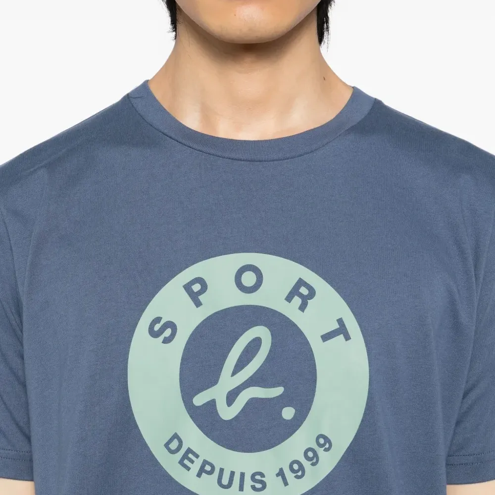 Футболка с логотипом