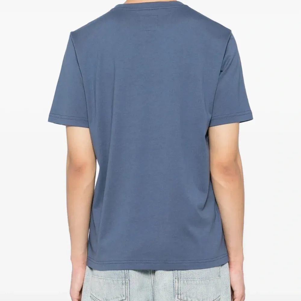 Футболка с логотипом