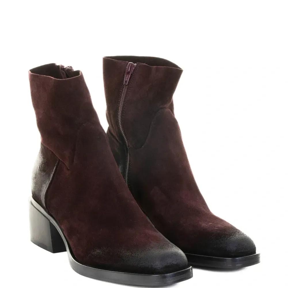 Ботинки на блочном каблуке