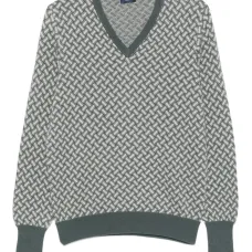 Свитер с геометричным узором