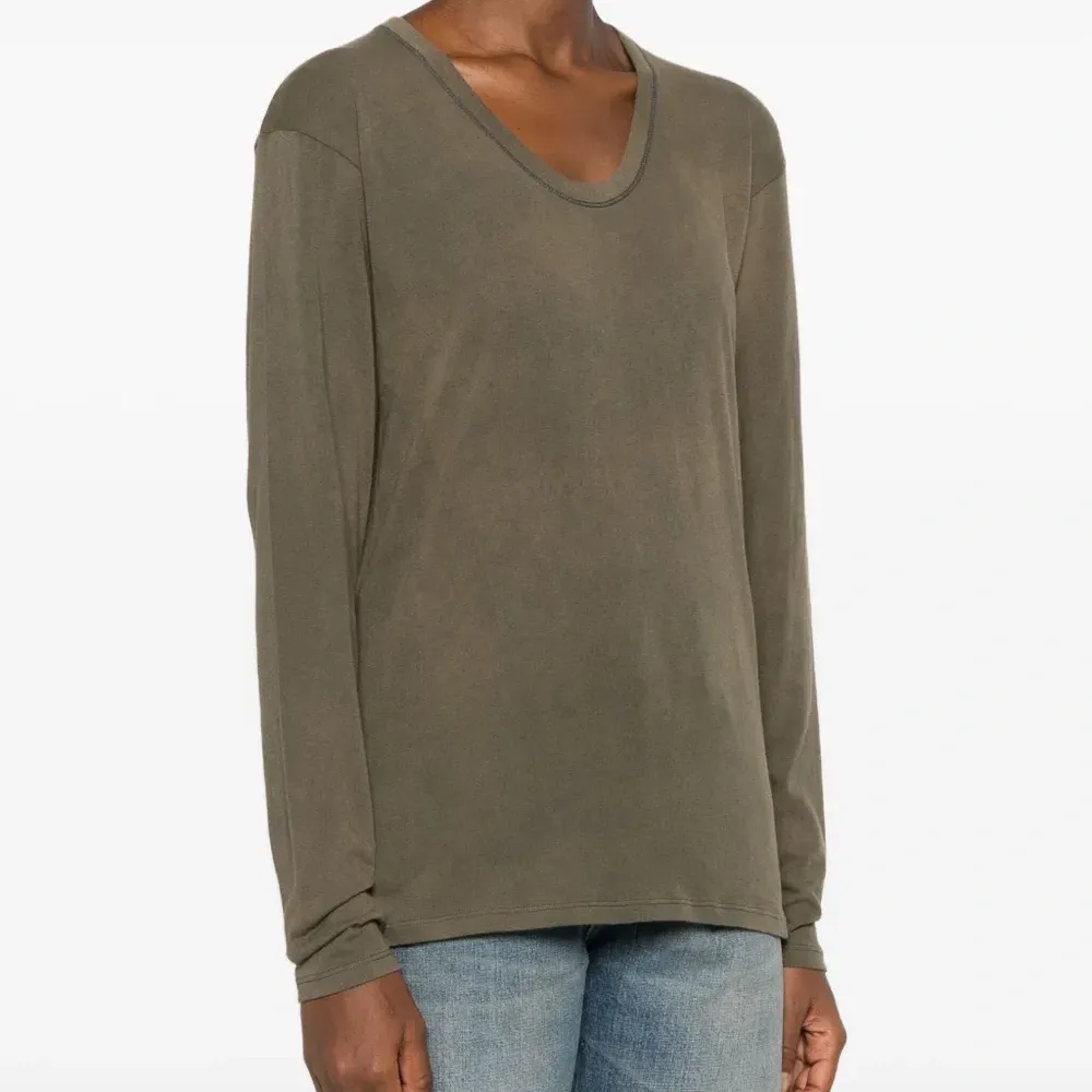 Футболка с длинными рукавами и круглым вырезом