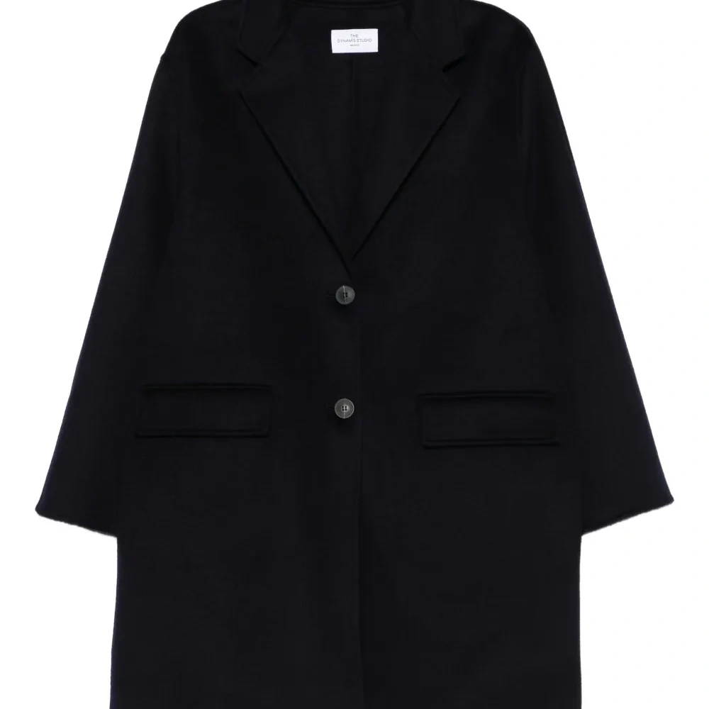 Пальто на пуговицах