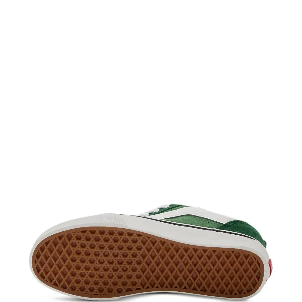 Замшевые кроссовки