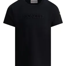 Футболка с вышитым логотипом