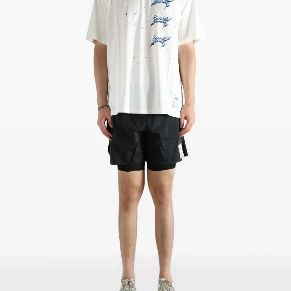 Футболка с принтом и эффектом потертости MothTech