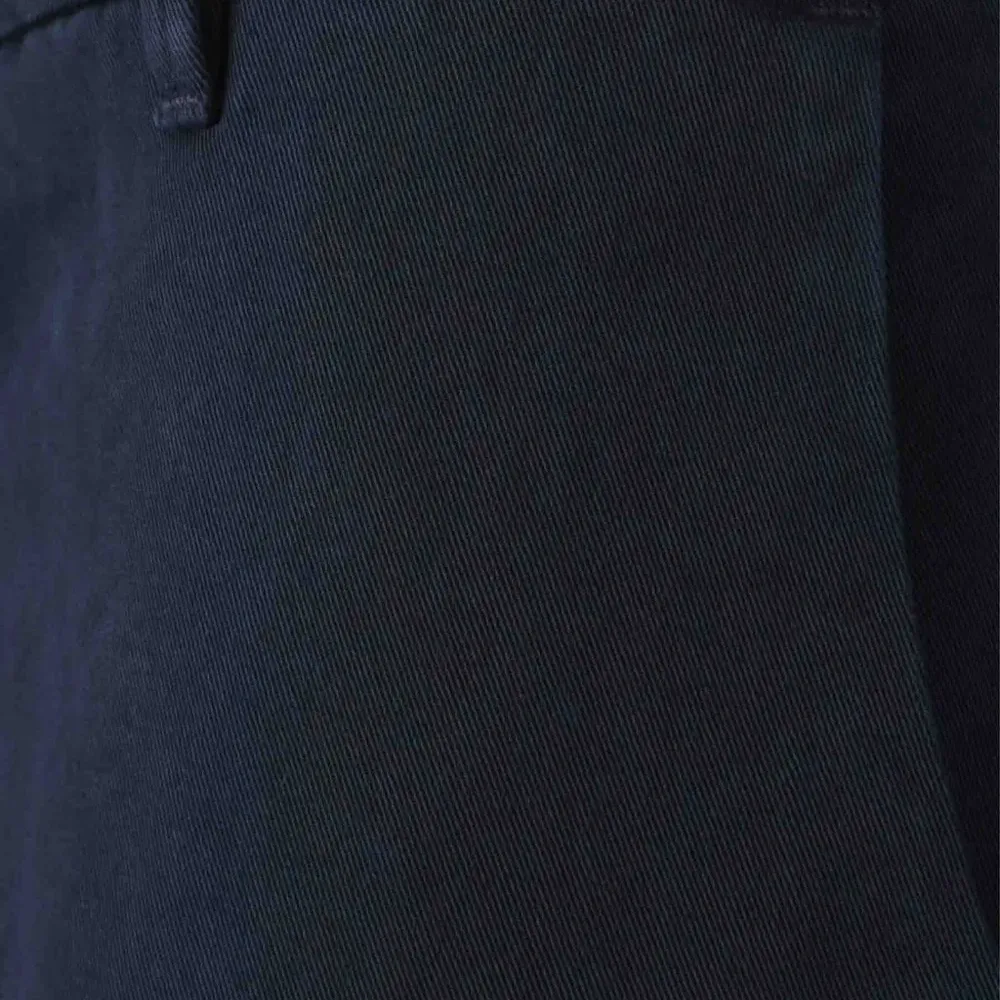 Брюки на пуговицах Брюки на пуговицах