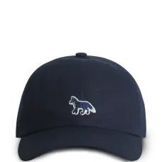 Бейсболка с вышивкой в виде лисы Бейсболка с вышивкой в виде лисы