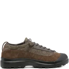 Кроссовки со вставками