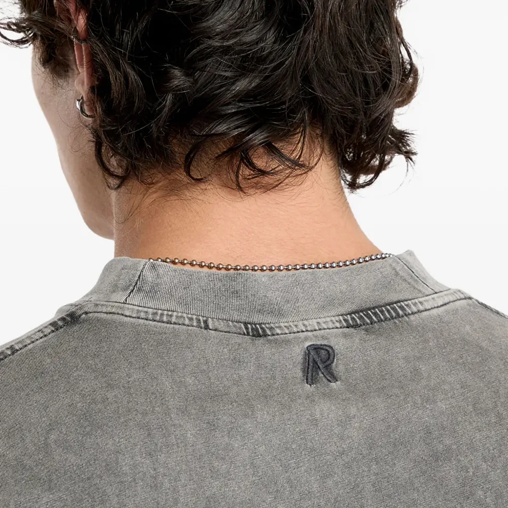 Футболка с выбеленным эффектом