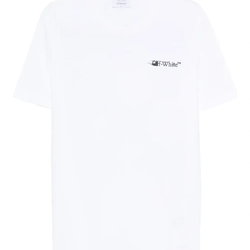 Футболка с вышитым логотипом