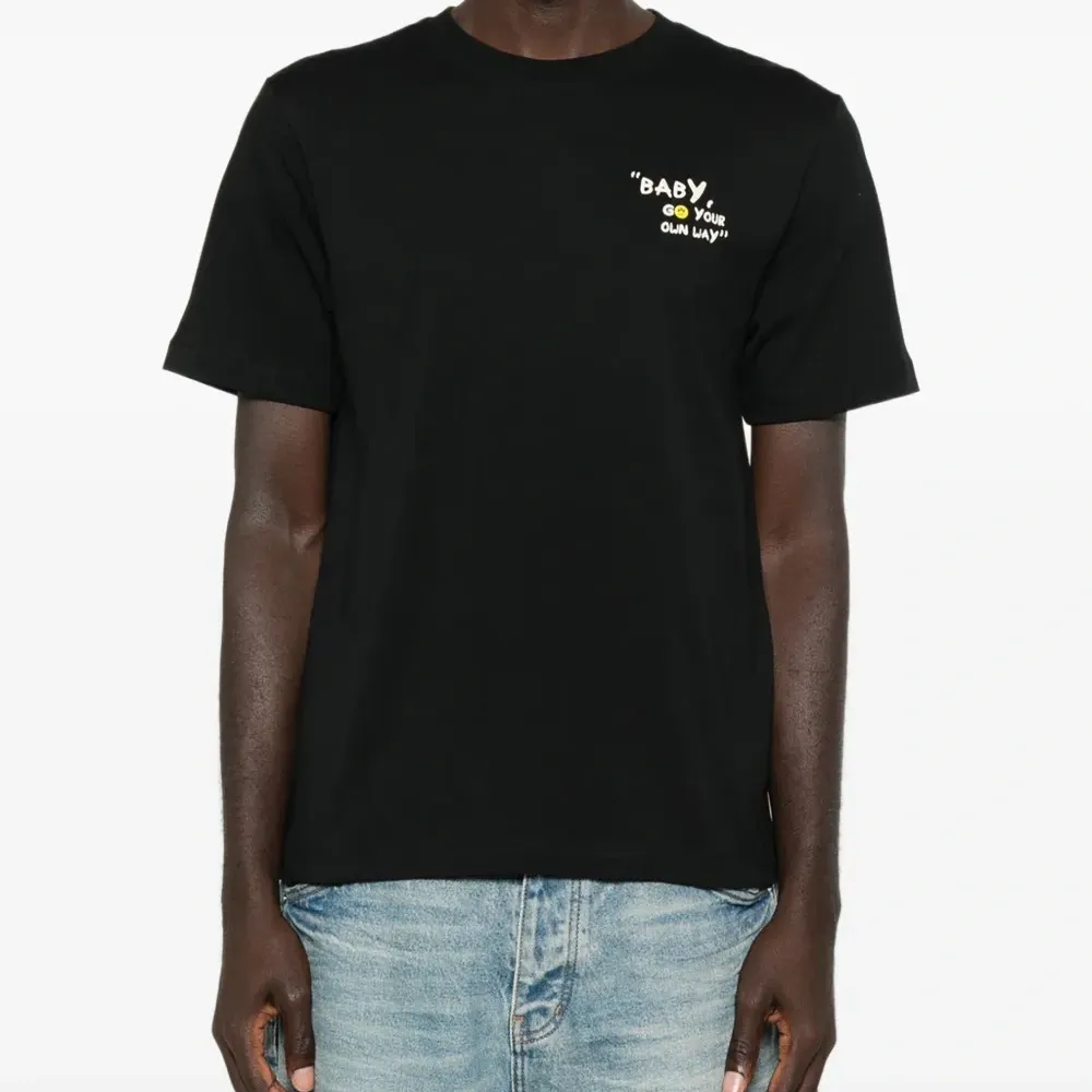 Футболка с графичным принтом Футболка с графичным принтом