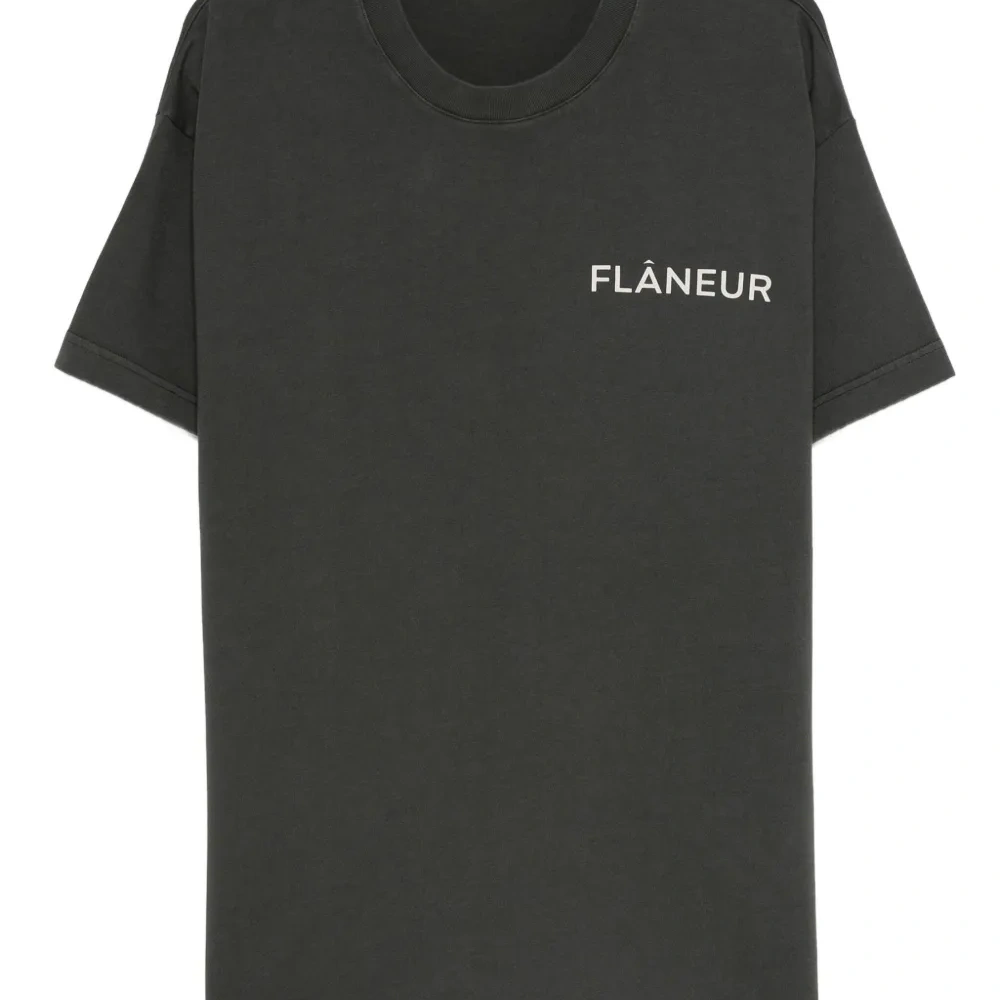 Футболка с логотипом