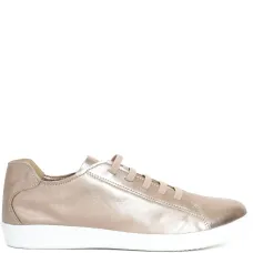 Кроссовки на шнуровке