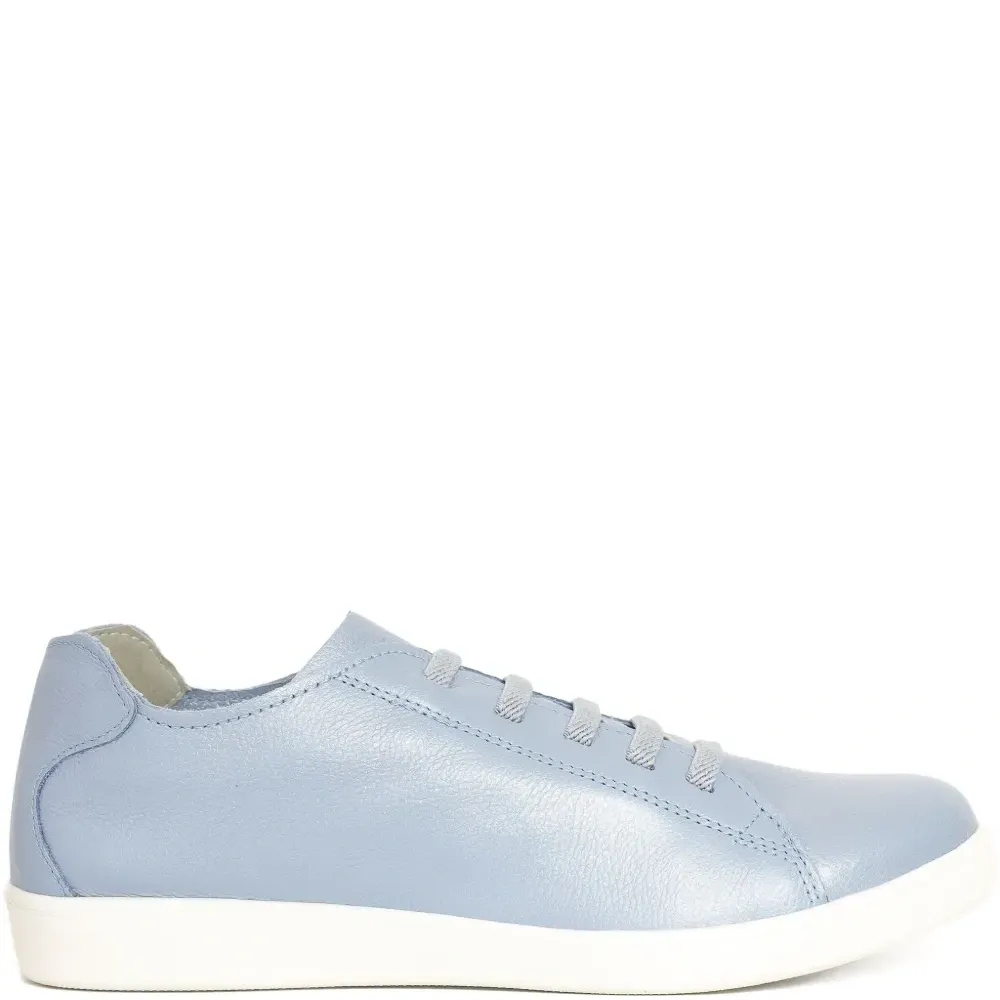 Кожаные кроссовки