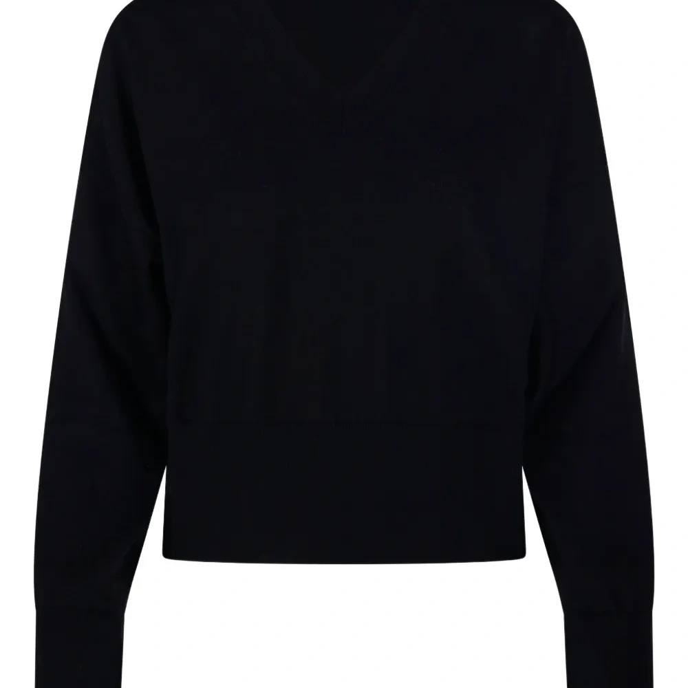 Свитер с V-образным вырезом