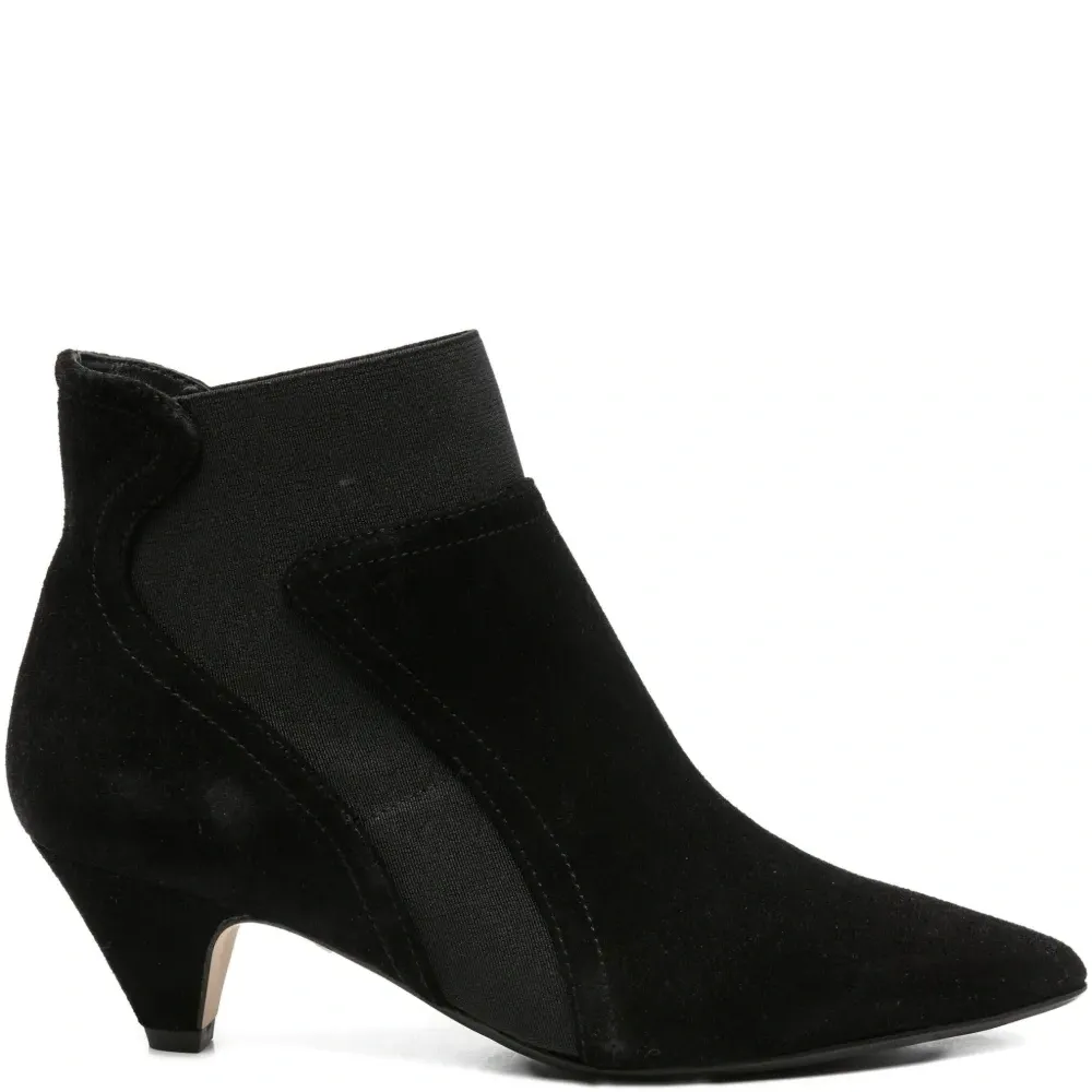 Ботинки с заостренным носком и вставками