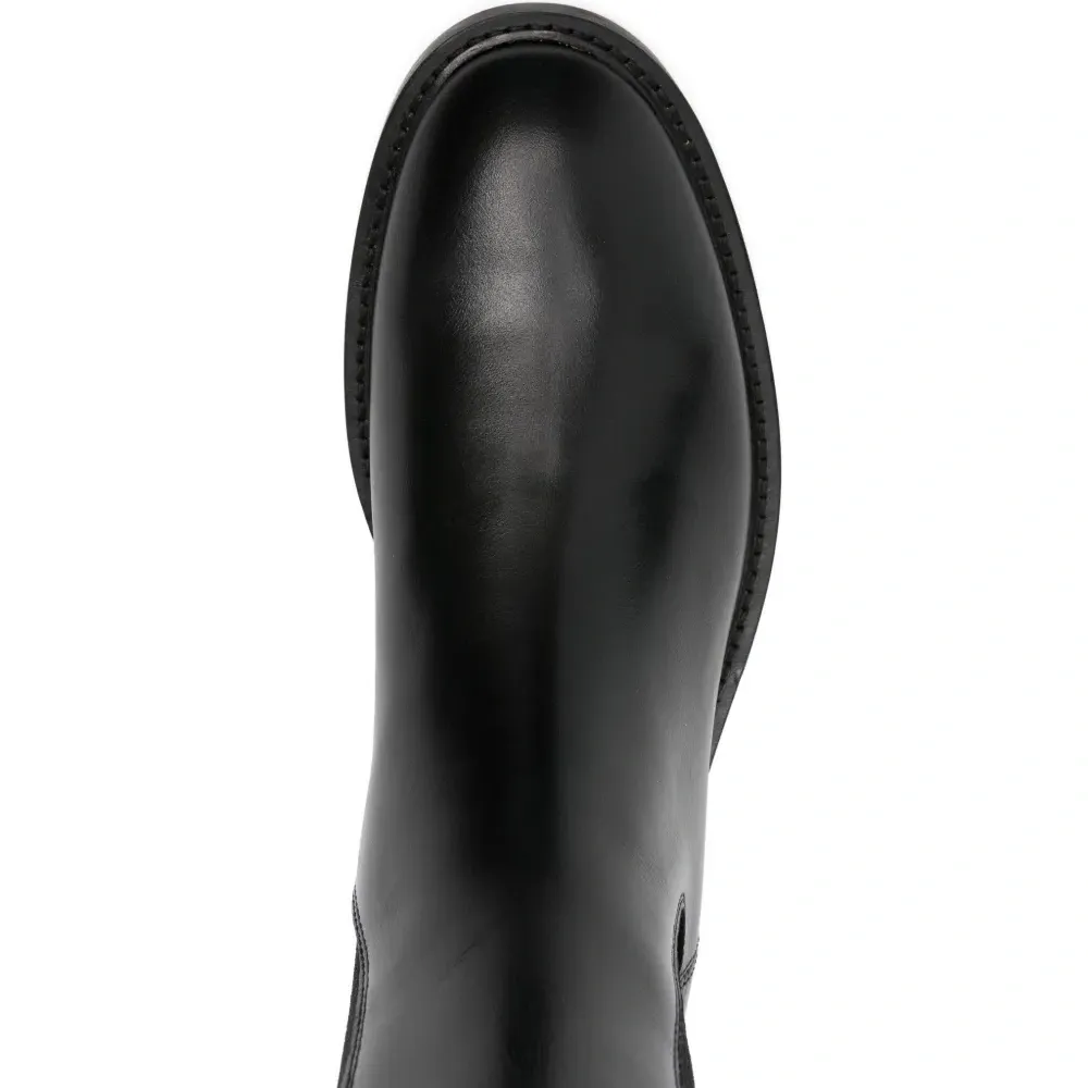 Ботинки с эластичными вставками