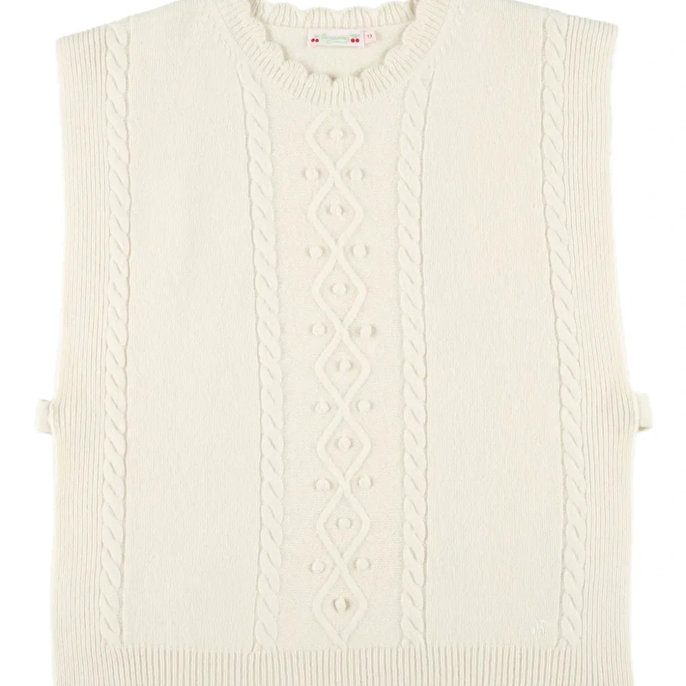 Жилет фактурной вязки