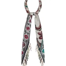 Шарф с цветочным узором и бахромчатыми краями