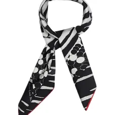 Шарф с геометрическим узором Шарф с геометрическим узором