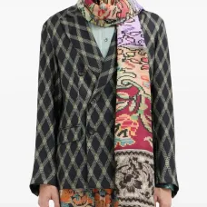 Шарф с цветочным узором в технике пэчворк