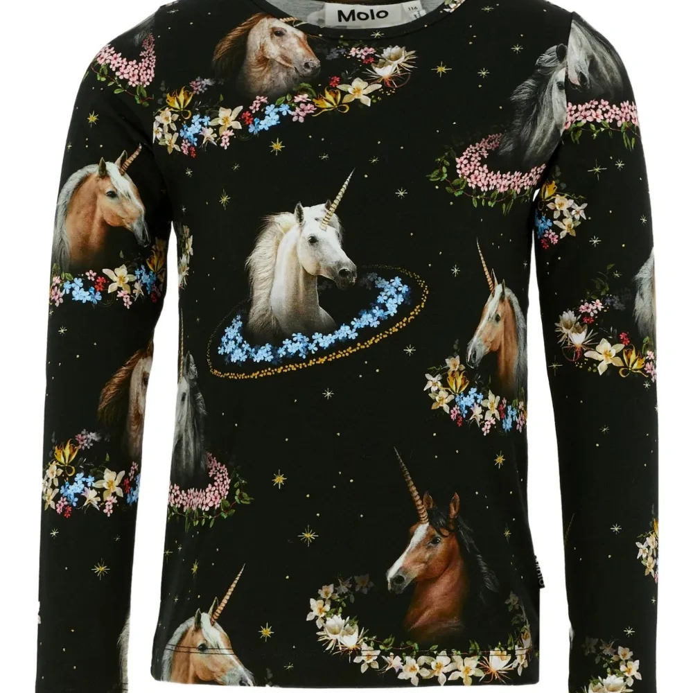 Футболка с длинными рукавами и принтом