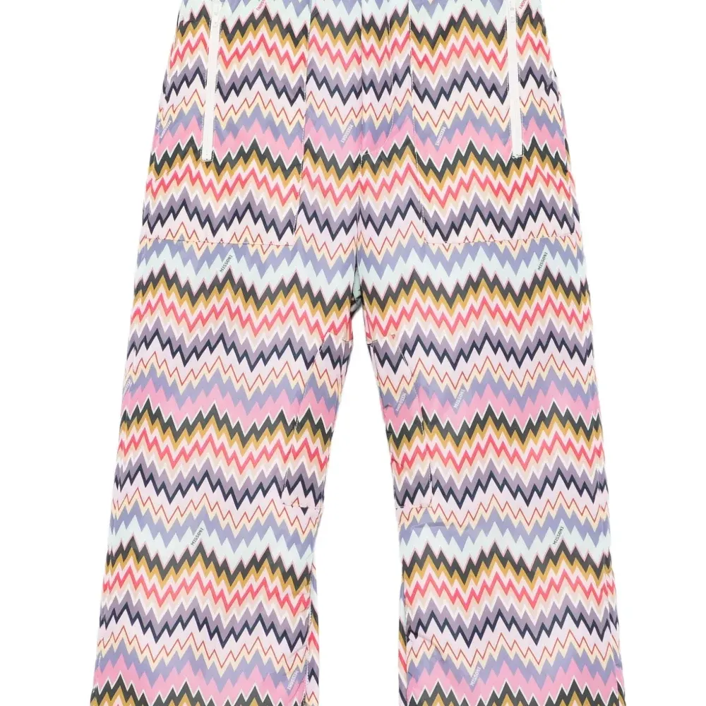 Брюки с узором шеврон