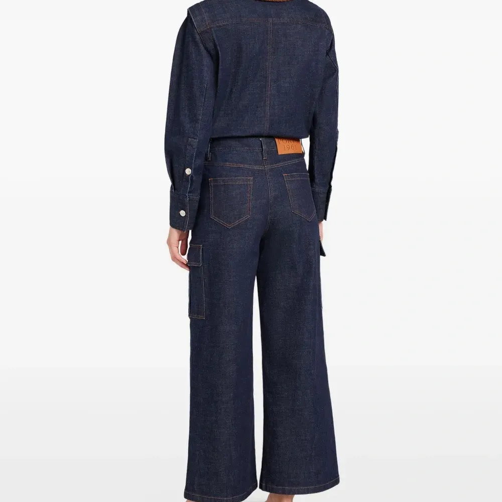 Джинсы с карманами карго