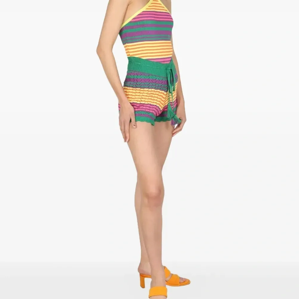 Шорты с кулиской и кисточками