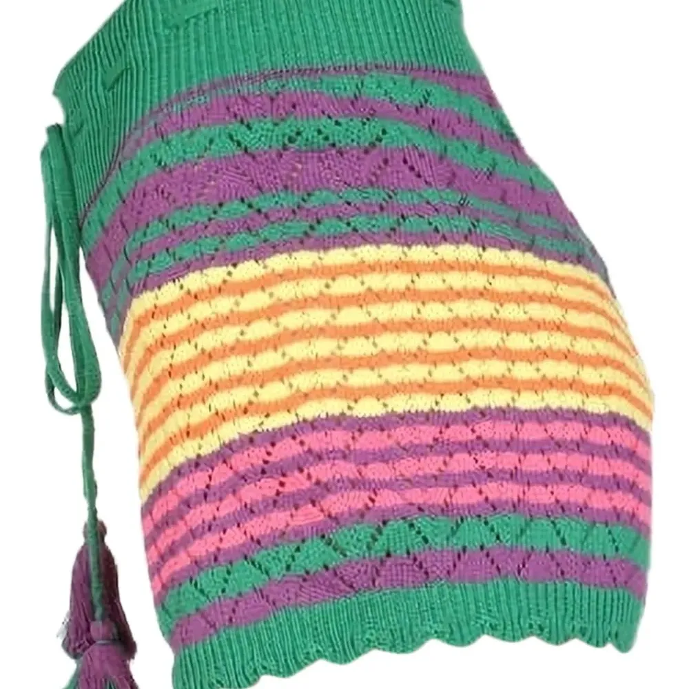 Шорты с кулиской и кисточками