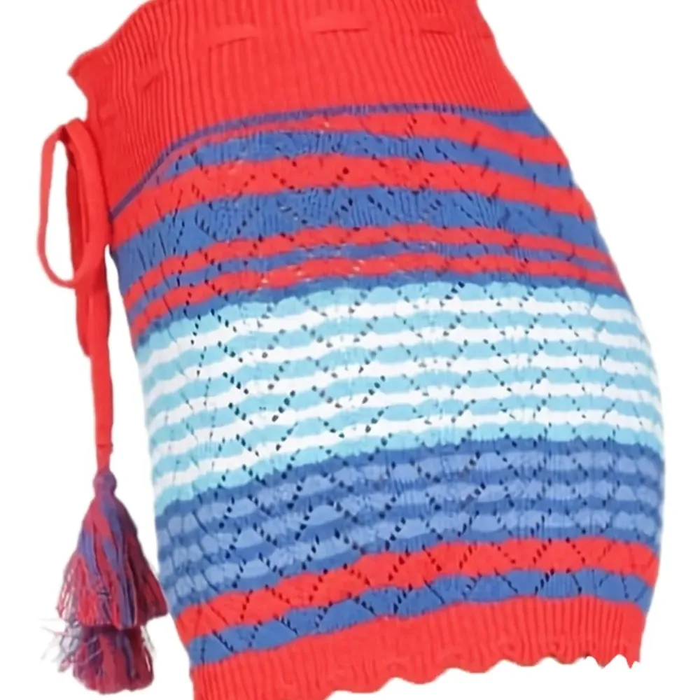 Полосатые шорты с кисточками Полосатые шорты с кисточками