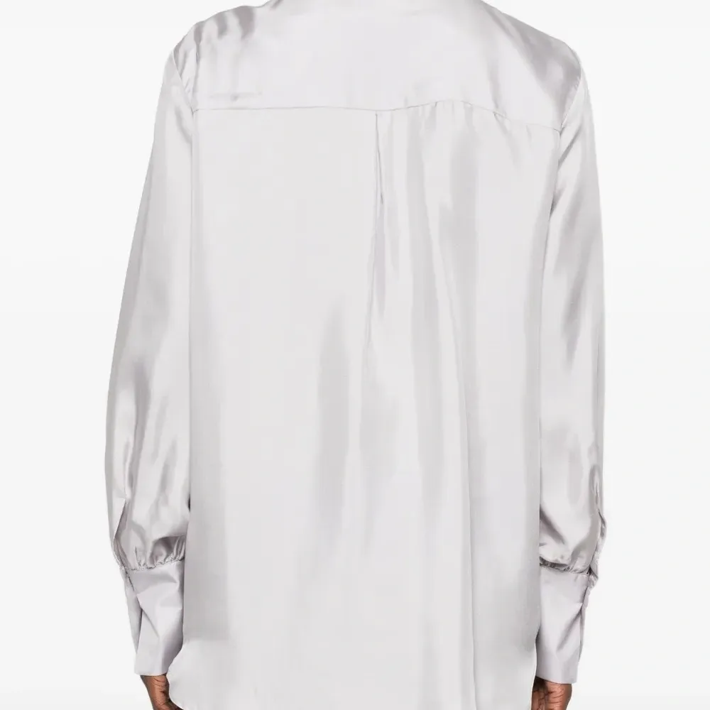 Атласная рубашка