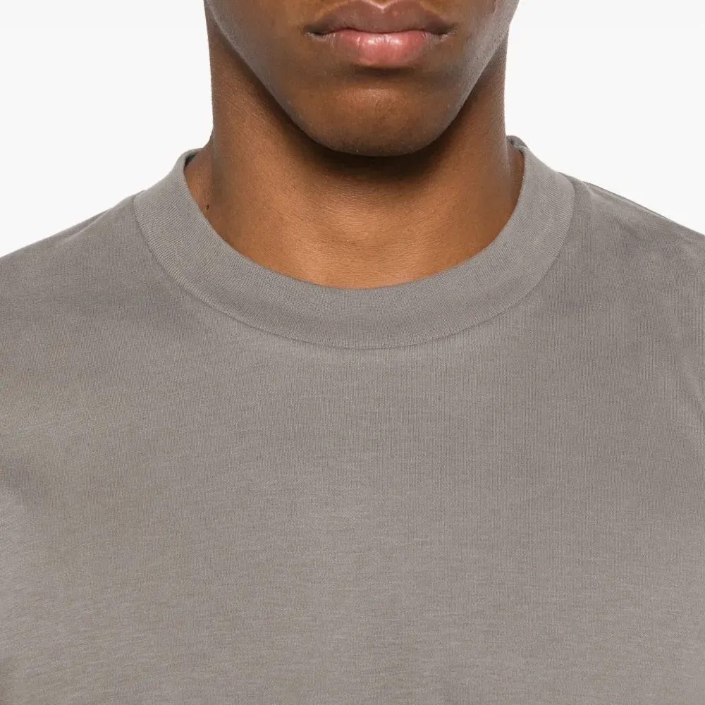 Футболка с длинными рукавами