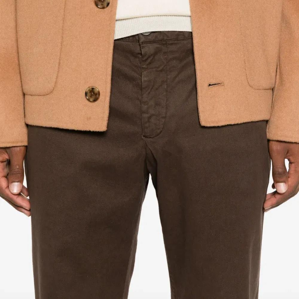 Брюки на пуговицах Брюки на пуговицах