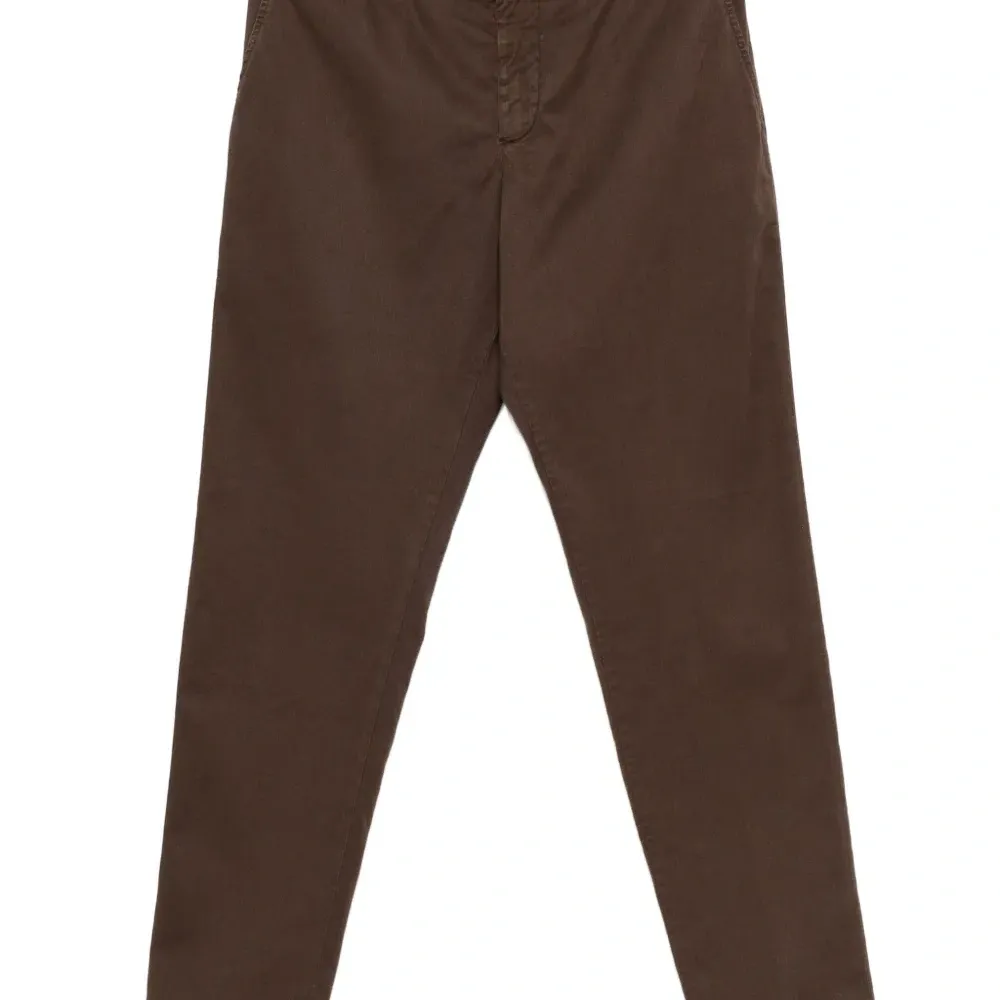 Брюки на пуговицах Брюки на пуговицах