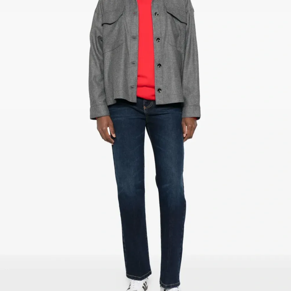 Джинсы с пятью карманами