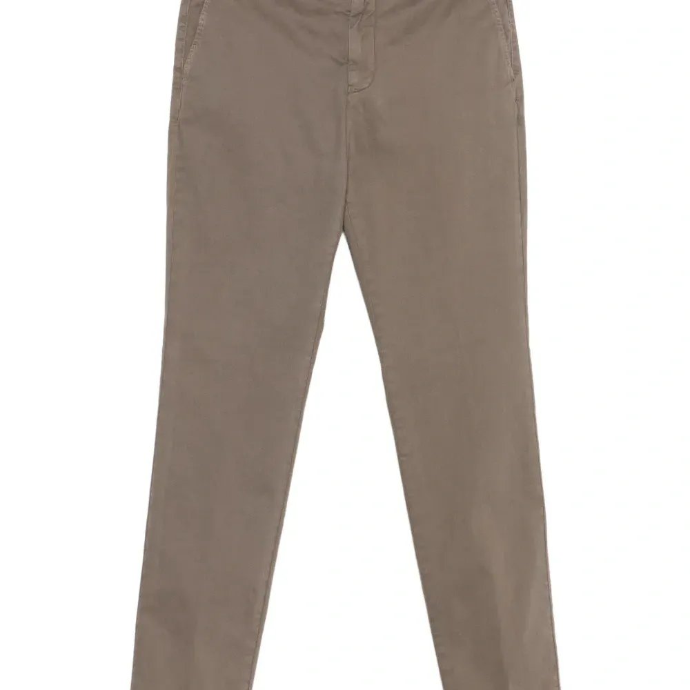 Брюки без защипов