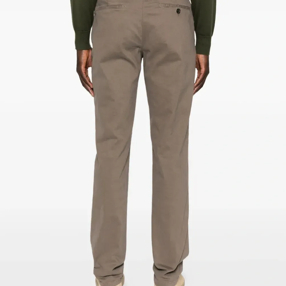 Брюки без защипов