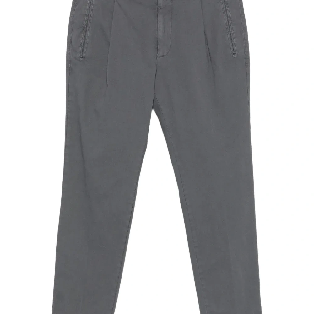 Брюки с плиссированными карманами