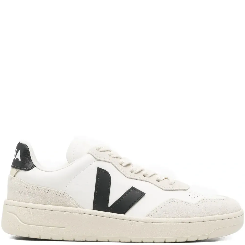 Кроссовки V-90