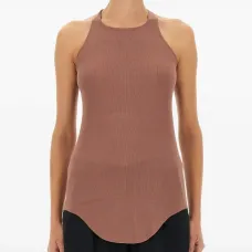 Спортивный топ с асимметричным подолом