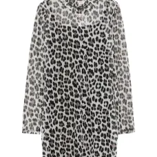 Платье с леопардовым принтом и высоким воротом