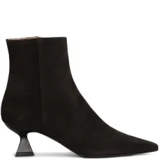 Ботильоны Jina на скульптурном каблуке с заостренным носком